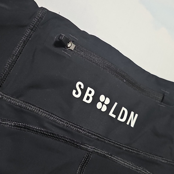 Sweaty Betty London The Zero Gravity 7/8 Run Leggings Black & Purple Small - Picture 6 of 7